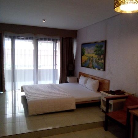 Hotel Khach San Thuong Mai Yen Thinh Exterior foto